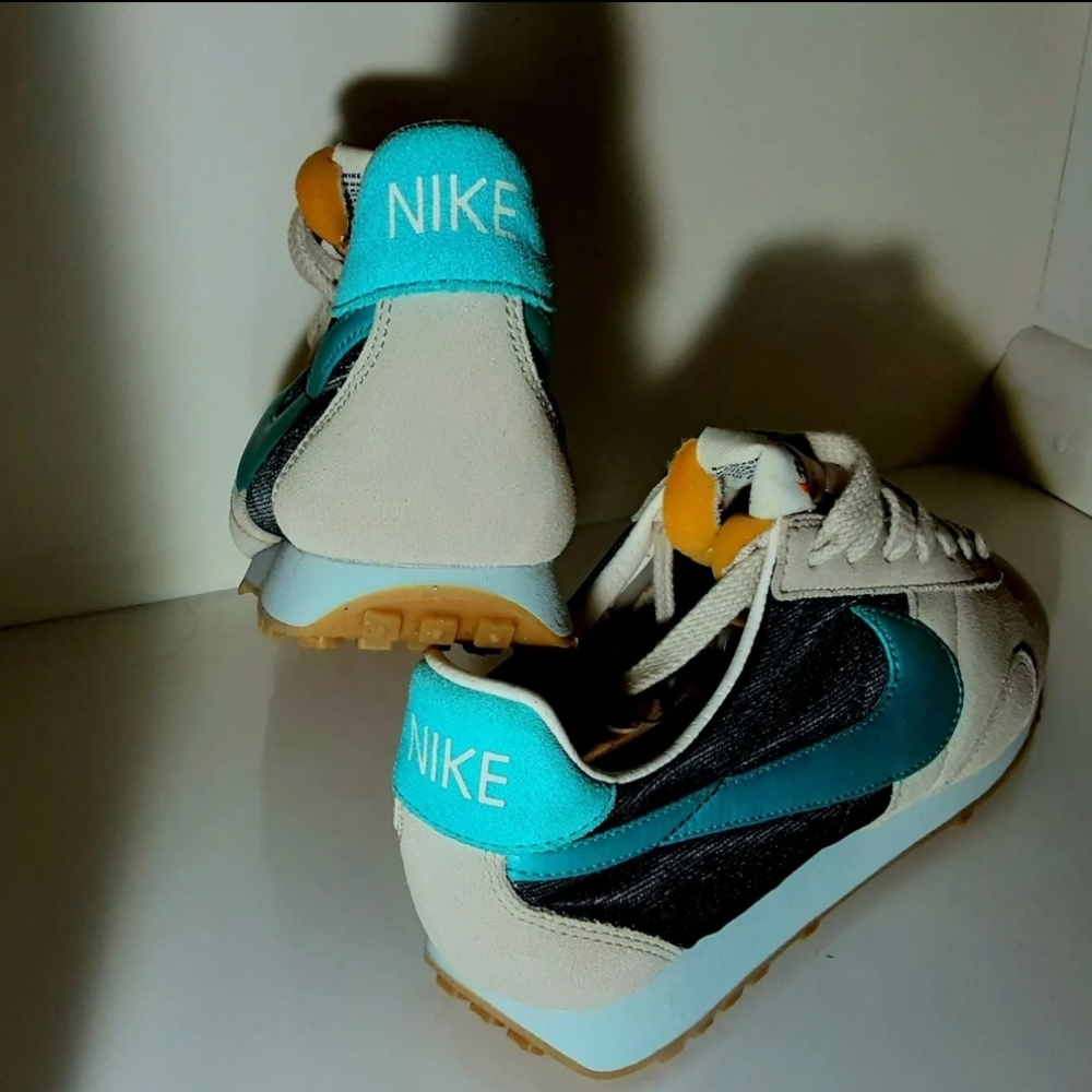 Nike Pre Montreal Racer Shoe Blue Turq 555258-200 Sample Shoe New